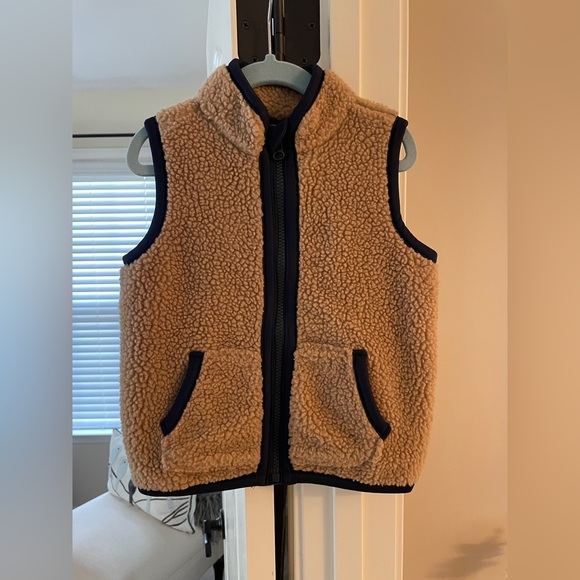 Old Navy 3T Sherpa Vest - Picture 1 of 3